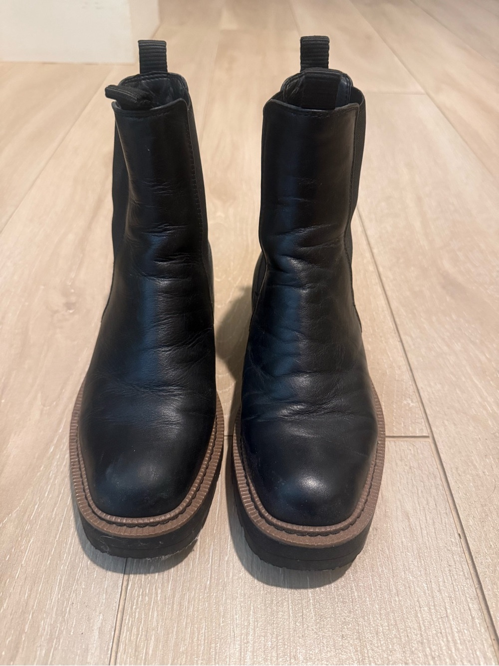 Sam Edelman Black Leather Chelsea Laguna Boots
